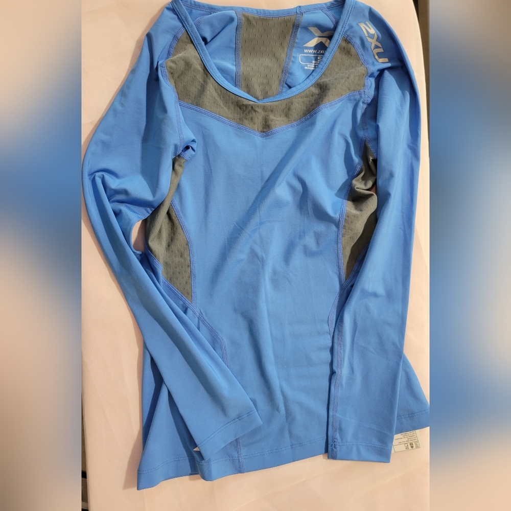 2XU compression top